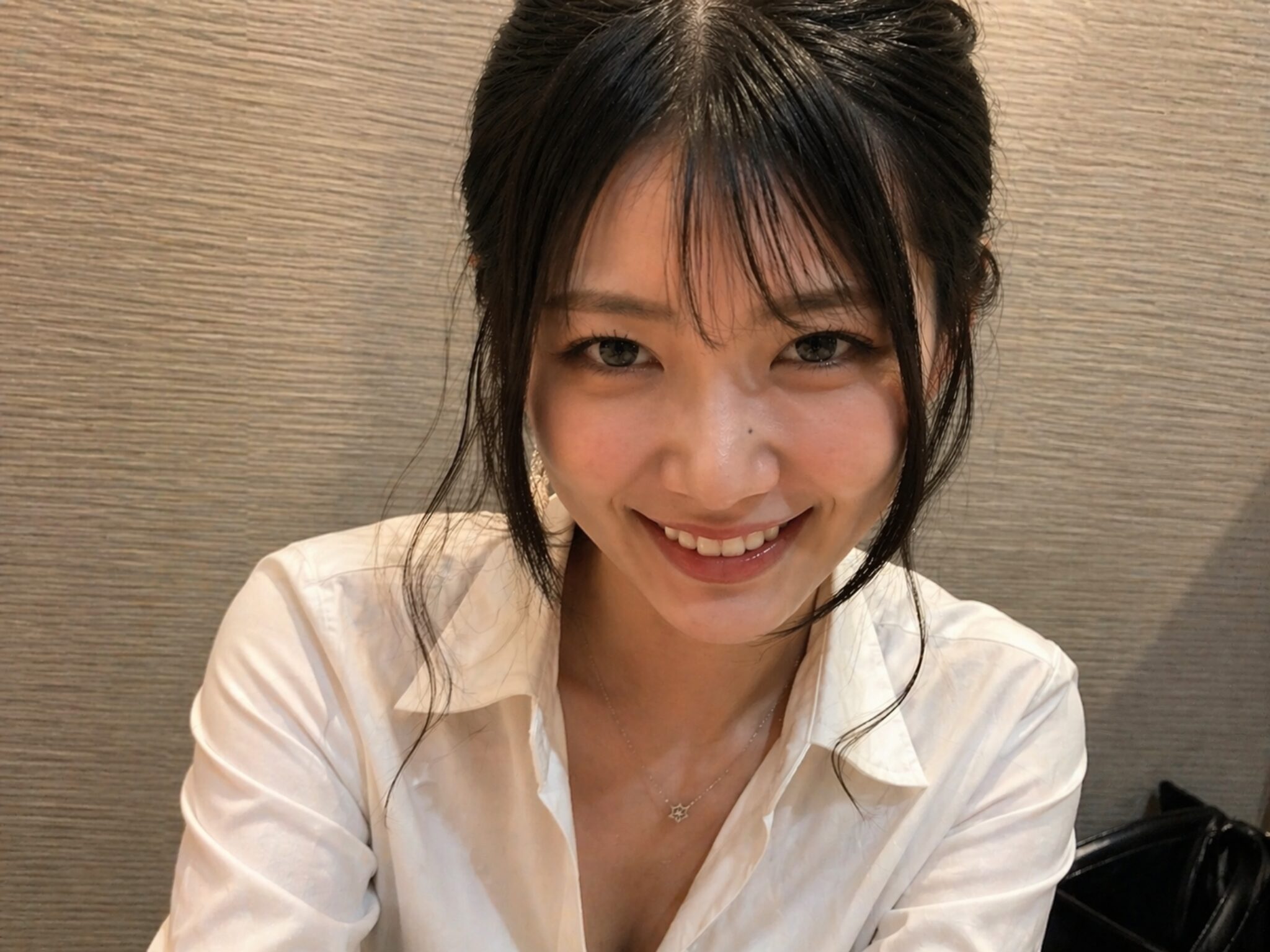 AIを始めて嬉しそうな杏ちゃん（AI生成キャラクター）
